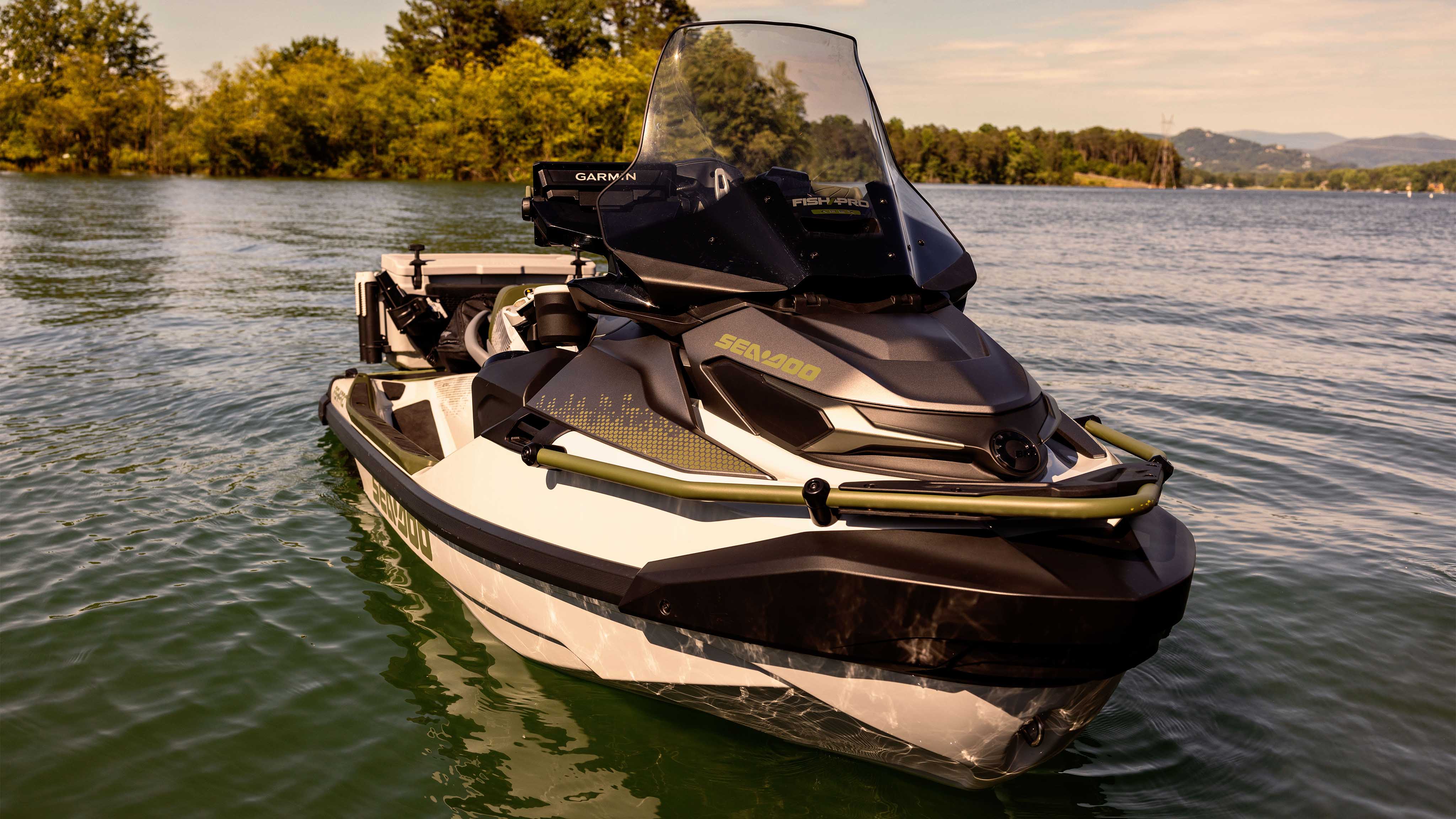 THE 2025 SEA-DOO FISH PRO APEX 300: A FISHING REVOLUTION